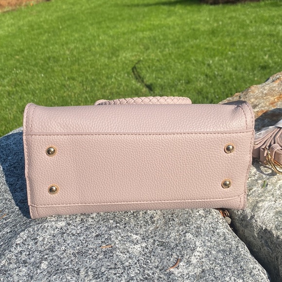NWT Bebe Fabiola, top handle Crossbody in mauve - Picture 7 of 12